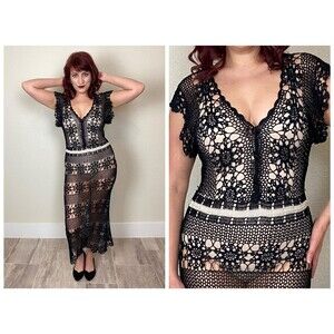 Size M | Vintage 1990s 90s Sheer Black Short Sleeve Crochet Floral Dress